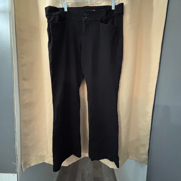Torrid Women’s Size 16 Black Pants Bootcut Stretch Work Career - Picture 1 of 3